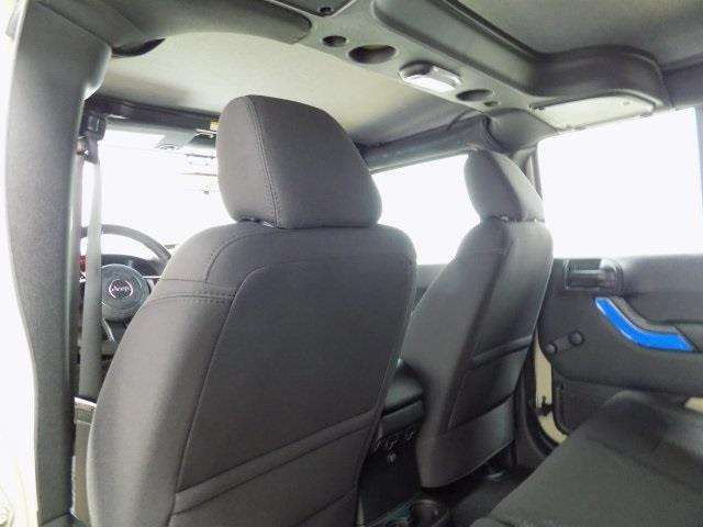 Jeep Wrangler Unlimited 2017 photo 18